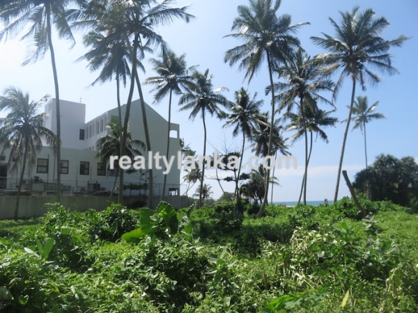 Beachfront property with panoromic view