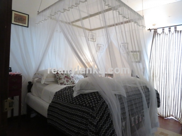 Small Villa In Habaraduwa