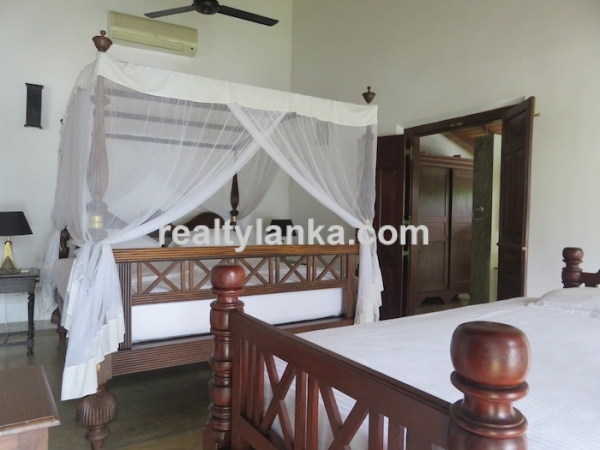 3 Ensuite Villa With A Riverfront