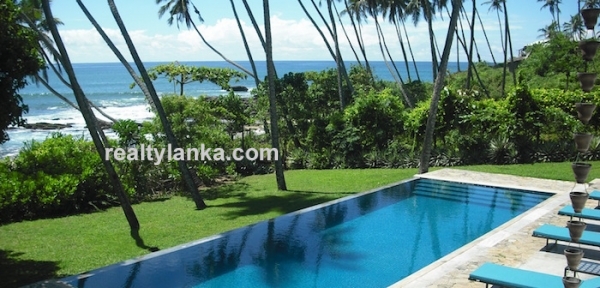 Coco Tangalle
