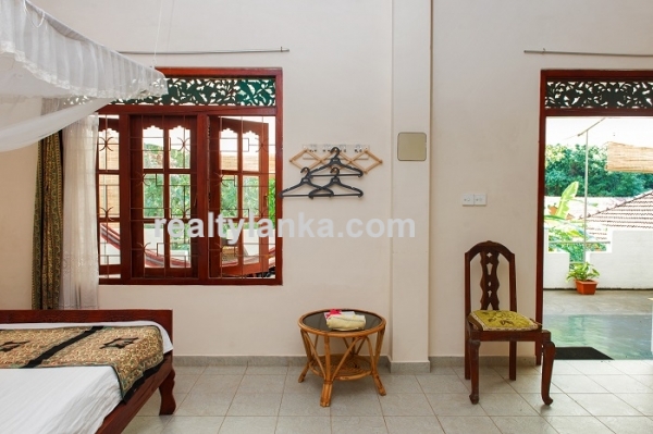 Villa for Sale and Lease in Hikka