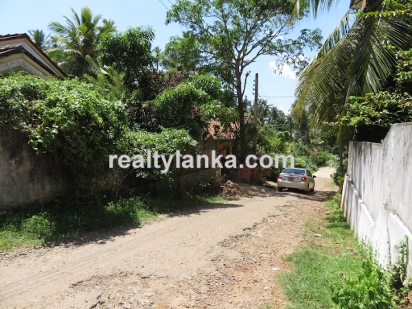 Property Near Hirikatiya Beach...