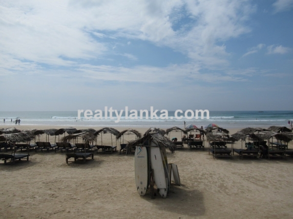 Property In walking Distance To The Beach